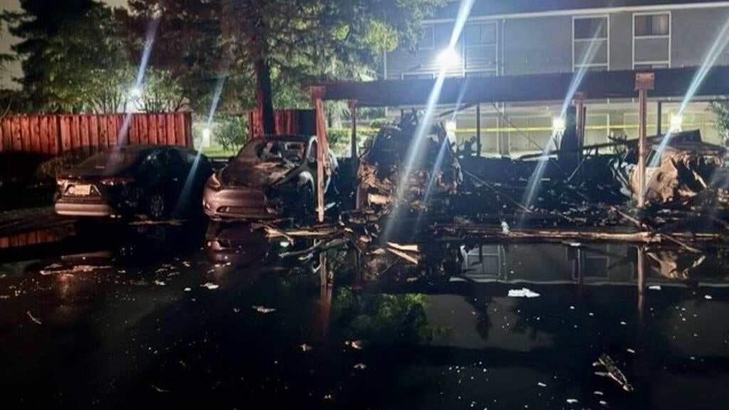 Overnight fire at San Jose housing complex damages more than 20 vehicles, carport — CBS Bay Area (KPIX), Irving Community news