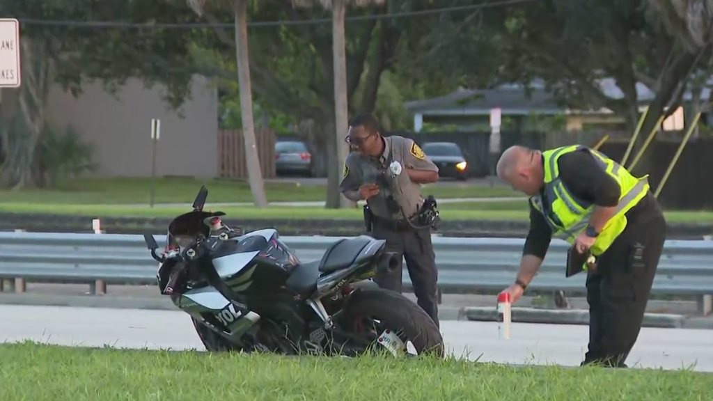 1 dead, 1 injured in motorcycle crash on Sunrise Boulevard near Florida's Turnpike, authorities say — CBS Miami, Irving Health news