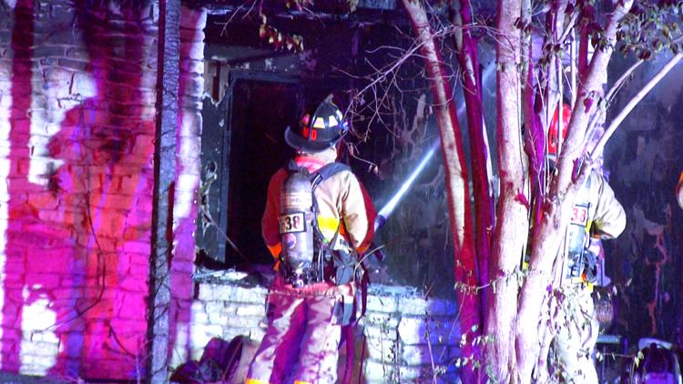 One person dies, another person and a dog rescued from Blakeley Drive house fire — KENS 5 (San Antonio), Irving Health news