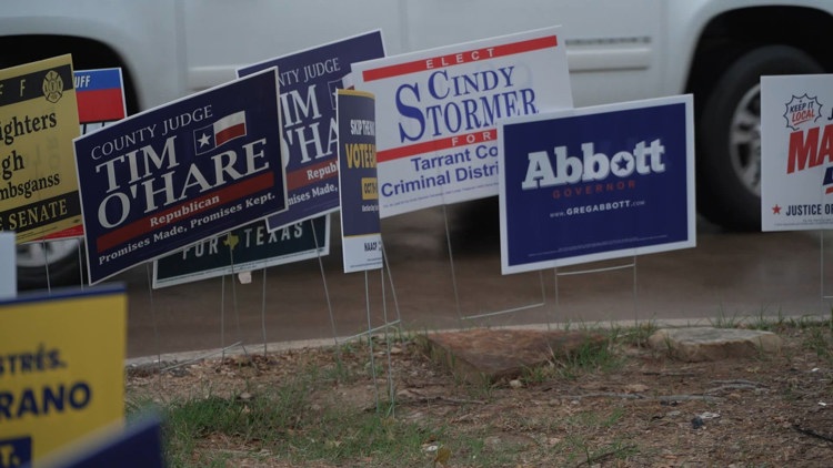 Residents of Irving discuss midterm elections over coffee.
