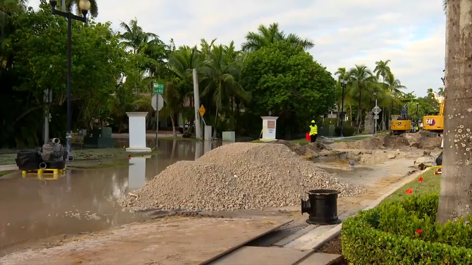 Repairs underway for water leak near Las Olas Blvd at Coral Way — WSVN 7 Broward, Irving Community news