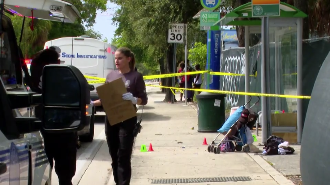 Attacker, victim injured in stabbing at Miami bus stop — WSVN 7 Miami-Dade, Irving Community news